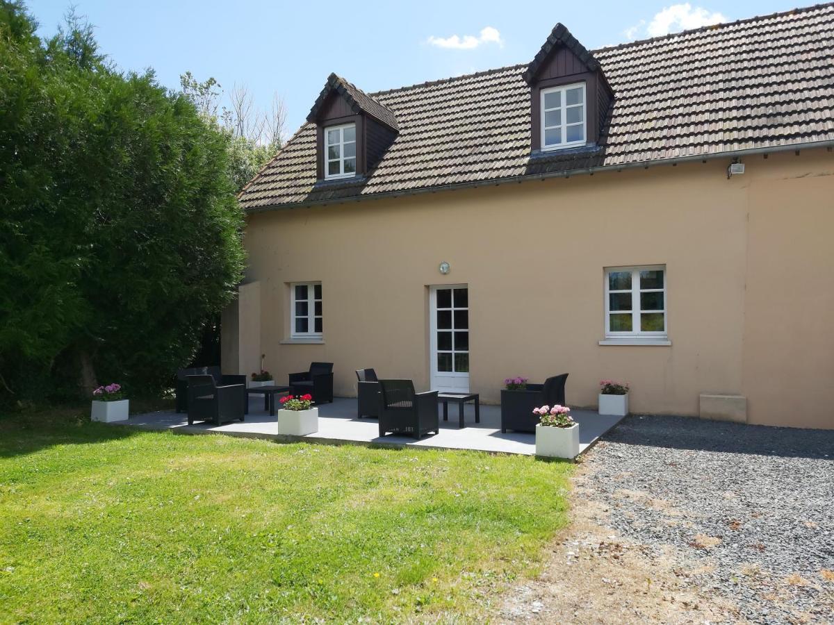Bed and Breakfast Le Bonheur Des Plumes Montmartin-en-Graignes Esterno foto